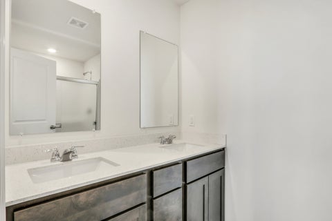 Tiny photo for 409 Lakeshore Court, St. Charles, IL 60174 (MLS # 12779847)