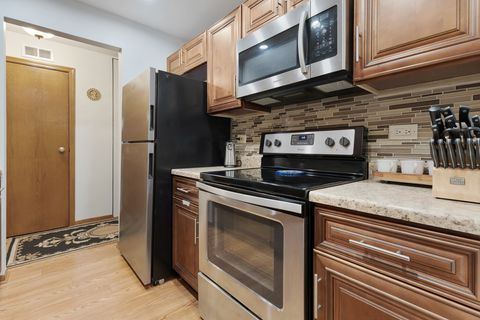 Tiny photo for 540 Biesterfield Road #309, Elk Grove Village, IL 60007 (MLS # 12475927)