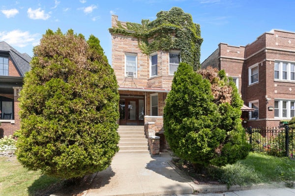 4018 W OAKDALE AVE, CHICAGO, IL 60641 - Image ccc41ebd496cd33e4ac4bcd785af602e/2677419239