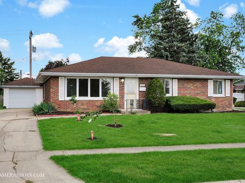 Photo of 513 Chaney Avenue, Crest Hill, IL 60403 (MLS # 12415595)