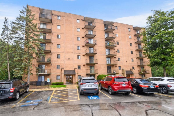 6050 LAKE BLUFF DR UNIT 402, TINLEY PARK, IL 60477 - Image ccc91c45578bc3e94eb5b25ce6533fc3/1660867393