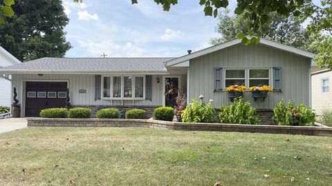 Photo of 1316 Rutledge Road, Bloomington, IL 61704 (MLS # 12470088)