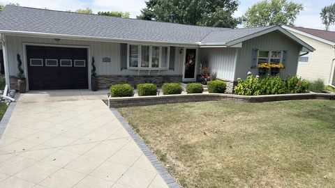 Tiny photo for 1316 Rutledge Road, Bloomington, IL 61704 (MLS # 12470088)