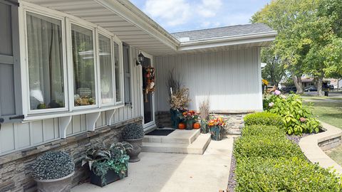 Tiny photo for 1316 Rutledge Road, Bloomington, IL 61704 (MLS # 12470088)