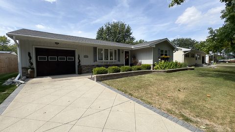 Tiny photo for 1316 Rutledge Road, Bloomington, IL 61704 (MLS # 12470088)