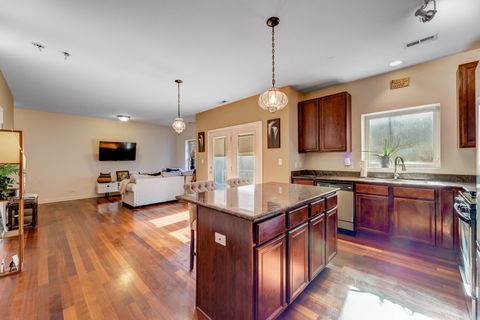 Tiny photo for 817 E 41st Street #2A, Chicago, IL 60653 (MLS # 12506807)