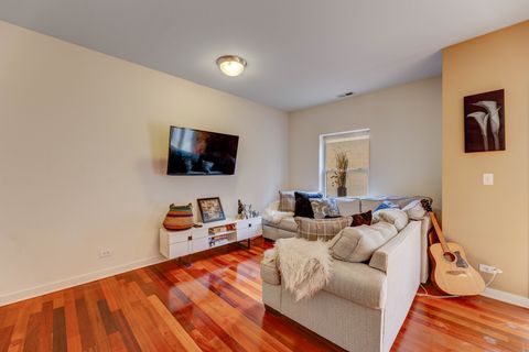 Tiny photo for 817 E 41st Street #2A, Chicago, IL 60653 (MLS # 12506807)