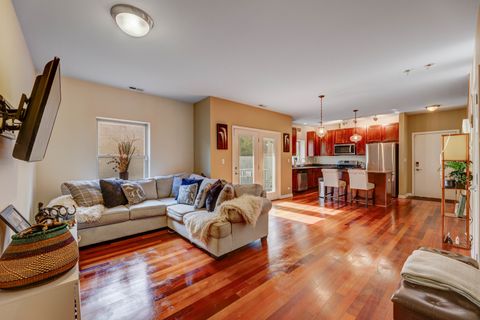 Tiny photo for 817 E 41st Street #2A, Chicago, IL 60653 (MLS # 12506807)