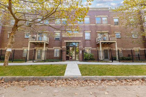 817 E 41st Street 2A Chicago IL 60653