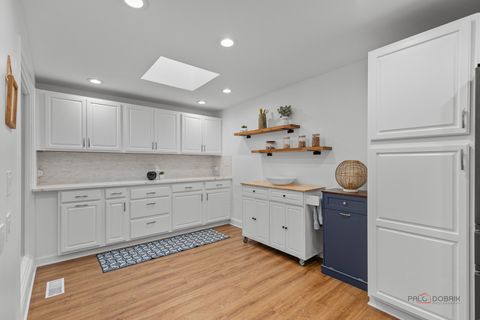 Tiny photo for 786 Hill Street, Highland Park, IL 60035 (MLS # 12585932)