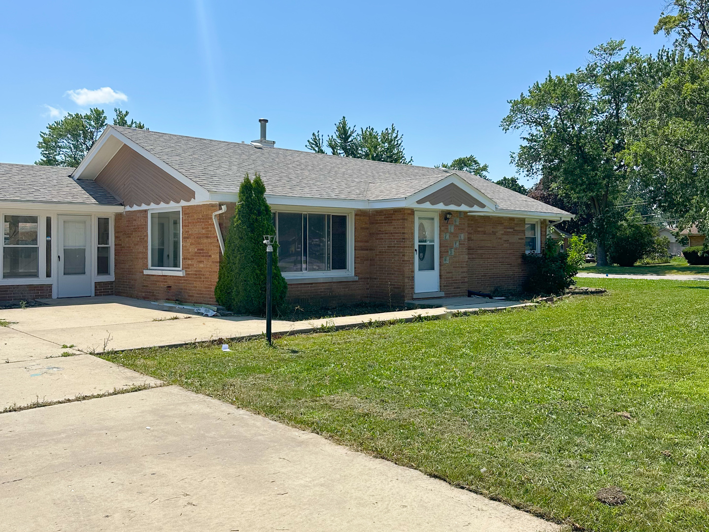 9405 S 76th Court