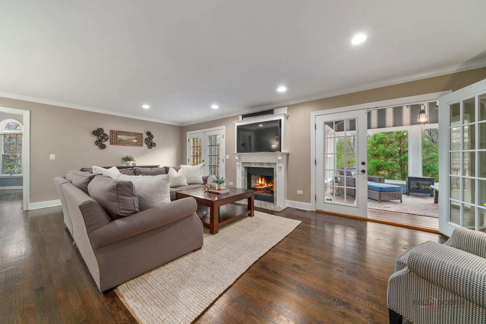 Libertyville, Illinois 60048, United States, 4 Bedrooms Bedrooms, ,3 BathroomsBathrooms,Residential,Active,243990