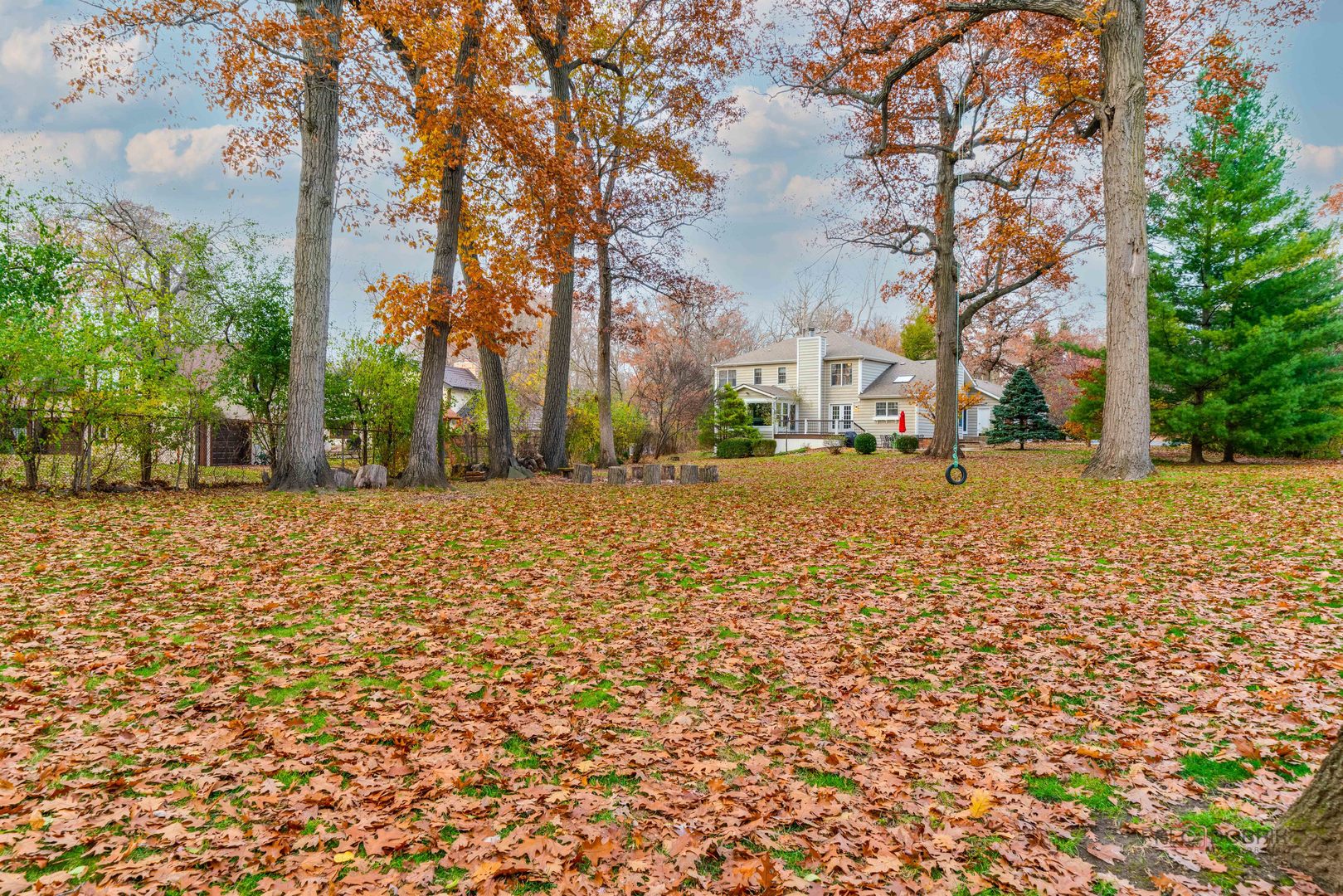 Libertyville, Illinois 60048, United States, 4 Bedrooms Bedrooms, ,3 BathroomsBathrooms,Residential,Active,243990