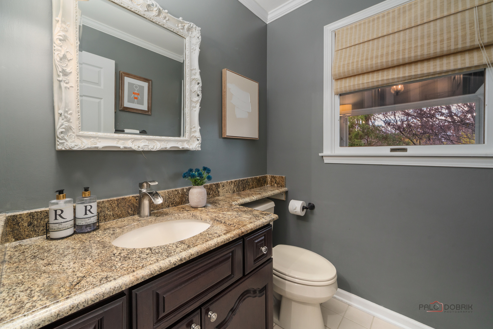 Libertyville, Illinois 60048, United States, 4 Bedrooms Bedrooms, ,3 BathroomsBathrooms,Residential,Active,243990