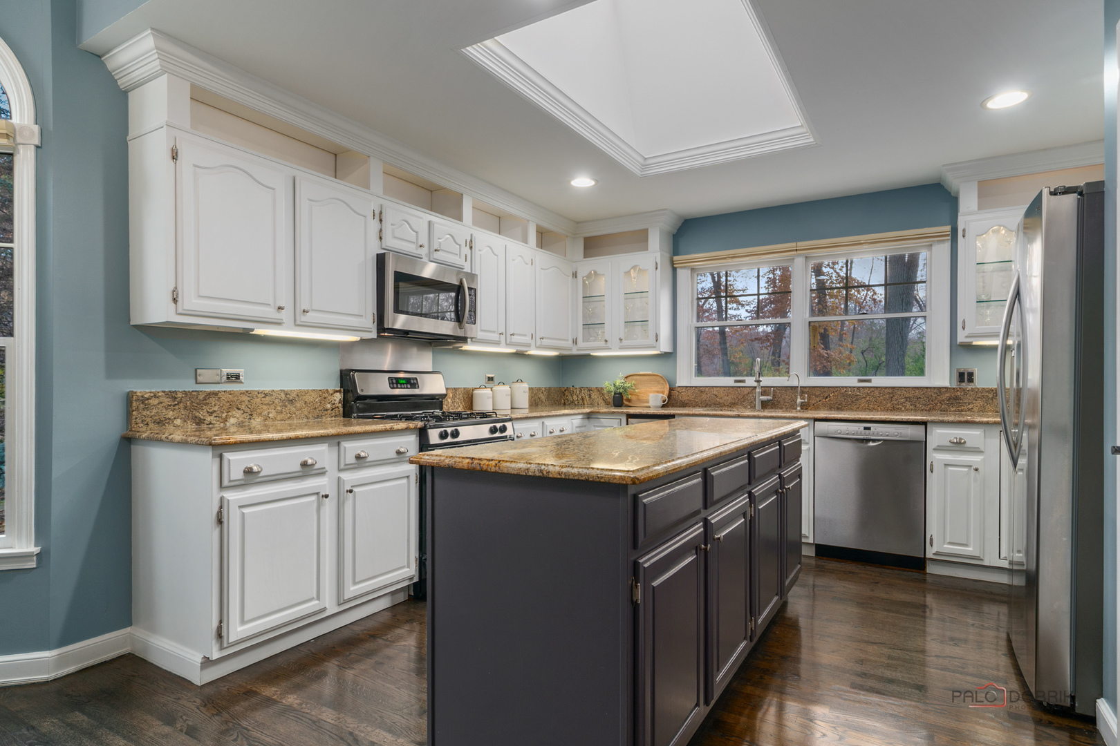 Libertyville, Illinois 60048, United States, 4 Bedrooms Bedrooms, ,3 BathroomsBathrooms,Residential,Active,243990