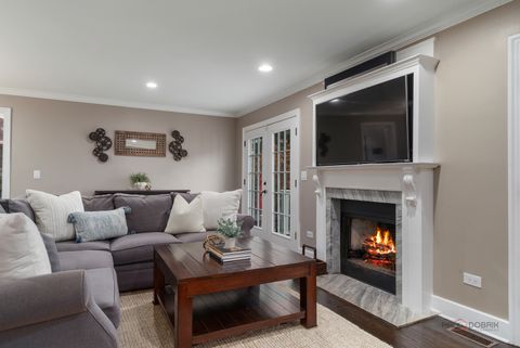 Tiny photo for 15393 W Oak Spring Road, Libertyville, IL 60048 (MLS # 12515465)