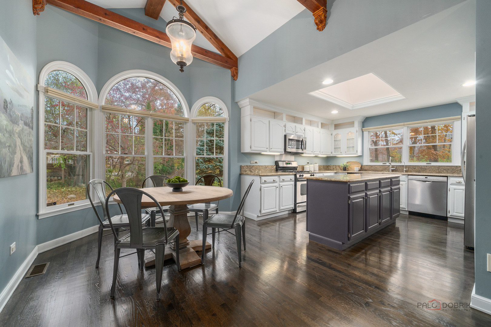 Libertyville, Illinois 60048, United States, 4 Bedrooms Bedrooms, ,3 BathroomsBathrooms,Residential,Active,243990