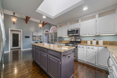 Tiny photo for 15393 W Oak Spring Road, Libertyville, IL 60048 (MLS # 12515465)