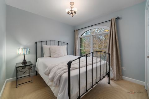 Tiny photo for 15393 W Oak Spring Road, Libertyville, IL 60048 (MLS # 12515465)