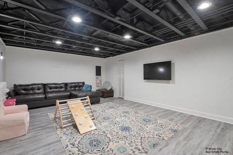 Tiny photo for 125 Chestnut Hills Circle, Burr Ridge, IL 60527 (MLS # 12609203)