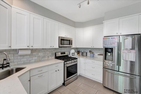 Tiny photo for 125 Chestnut Hills Circle, Burr Ridge, IL 60527 (MLS # 12609203)