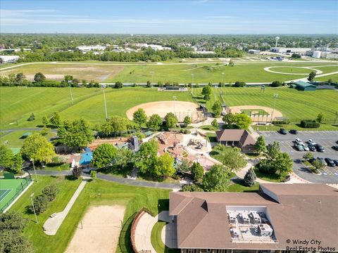 Tiny photo for 125 Chestnut Hills Circle, Burr Ridge, IL 60527 (MLS # 12609203)