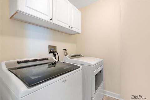 Tiny photo for 125 Chestnut Hills Circle, Burr Ridge, IL 60527 (MLS # 12609203)