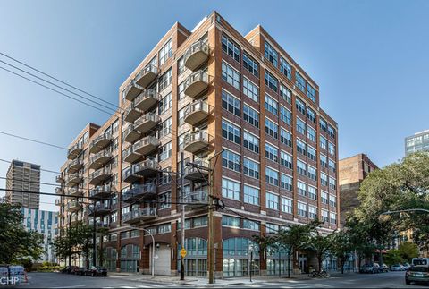 933 W Van Buren Street 327 Chicago IL 60607