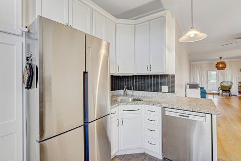 Tiny photo for 4903 N Monticello Avenue #3, Chicago, IL 60625 (MLS # 12460860)