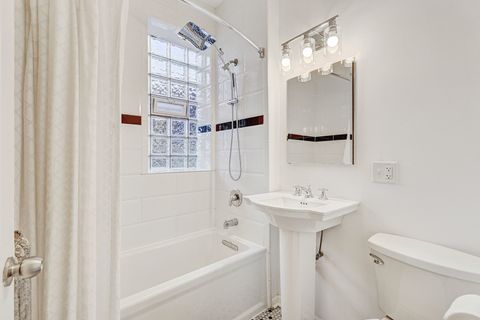 Tiny photo for 4903 N Monticello Avenue #3, Chicago, IL 60625 (MLS # 12460860)