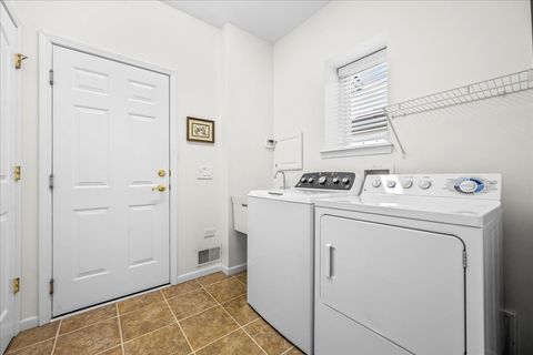 Tiny photo for 2905 CAROUSEL Court, Grayslake, IL 60030 (MLS # 12579090)