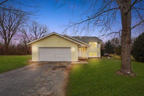 Tiny photo for 105 Constitution Drive, Poplar Grove, IL 61065 (MLS # 12516685)