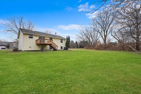 Tiny photo for 105 Constitution Drive, Poplar Grove, IL 61065 (MLS # 12516685)