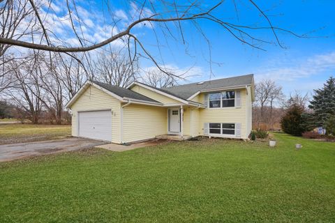 Tiny photo for 105 Constitution Drive, Poplar Grove, IL 61065 (MLS # 12516685)