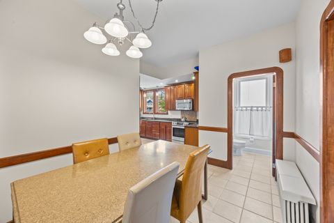Tiny photo for 622 N Ridgeland Avenue, Oak Park, IL 60302 (MLS # 12642706)