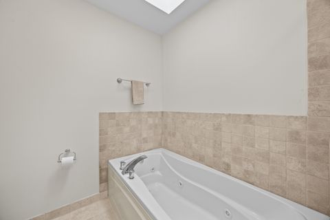 Tiny photo for 622 N Ridgeland Avenue, Oak Park, IL 60302 (MLS # 12642706)