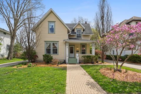 Tiny photo for 622 N Ridgeland Avenue, Oak Park, IL 60302 (MLS # 12642706)