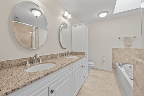 Tiny photo for 622 N Ridgeland Avenue, Oak Park, IL 60302 (MLS # 12642706)