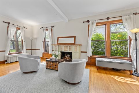 Tiny photo for 622 N Ridgeland Avenue, Oak Park, IL 60302 (MLS # 12642706)