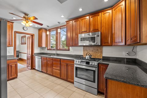 Tiny photo for 622 N Ridgeland Avenue, Oak Park, IL 60302 (MLS # 12642706)