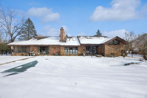 Tiny photo for 7940 Wolf Road, Burr Ridge, IL 60527 (MLS # 12554595)
