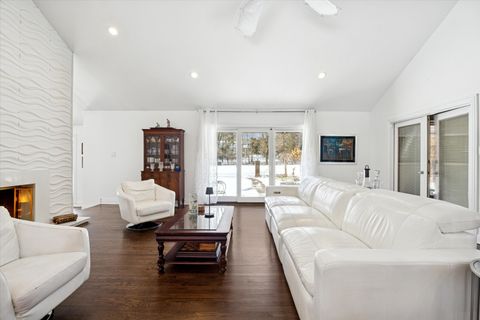 Tiny photo for 7940 Wolf Road, Burr Ridge, IL 60527 (MLS # 12554595)