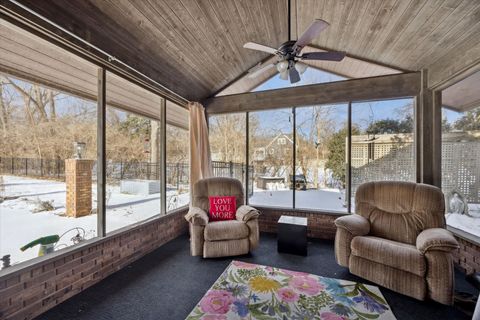 Tiny photo for 7940 Wolf Road, Burr Ridge, IL 60527 (MLS # 12554595)