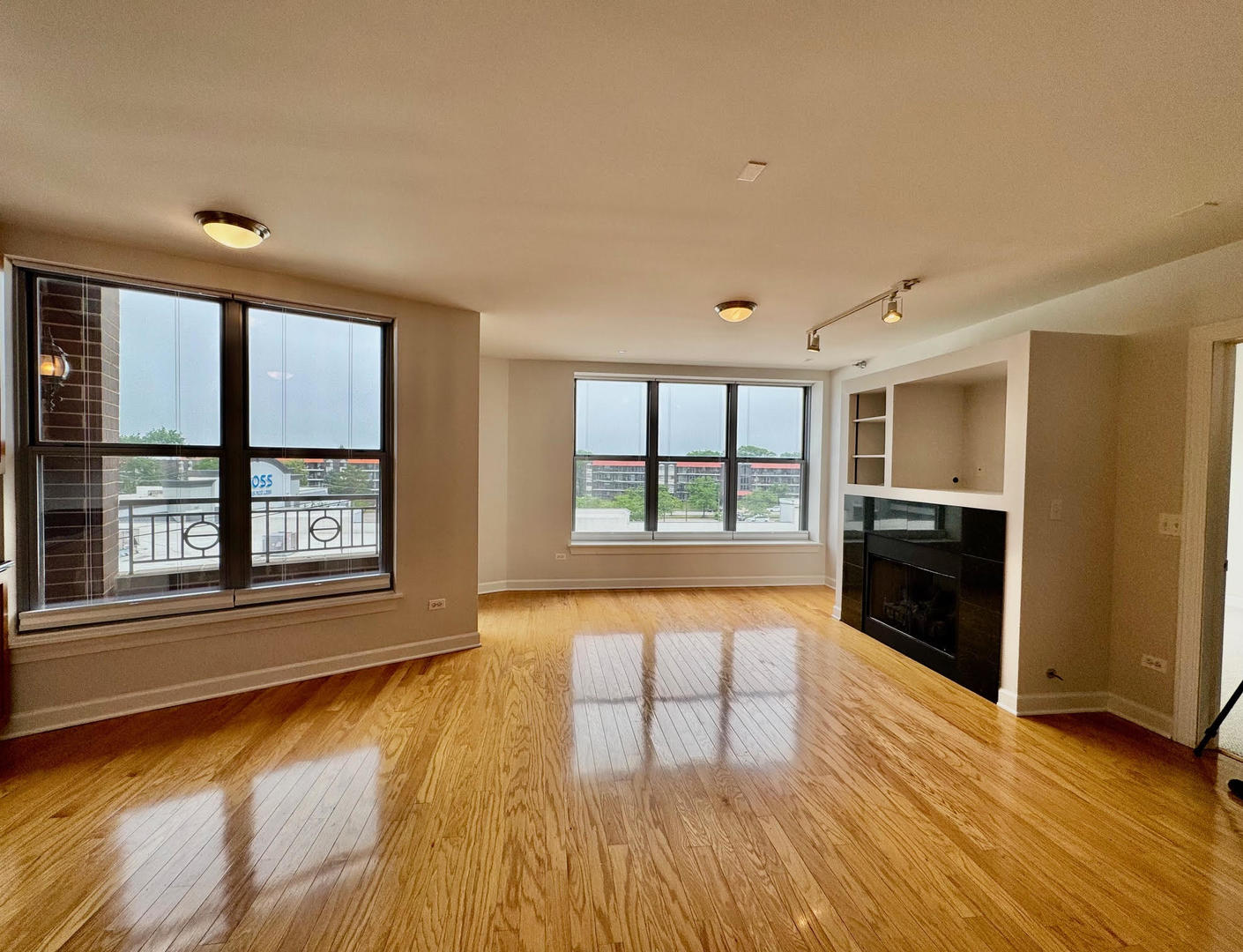 9360 SKOKIE Boulevard 414