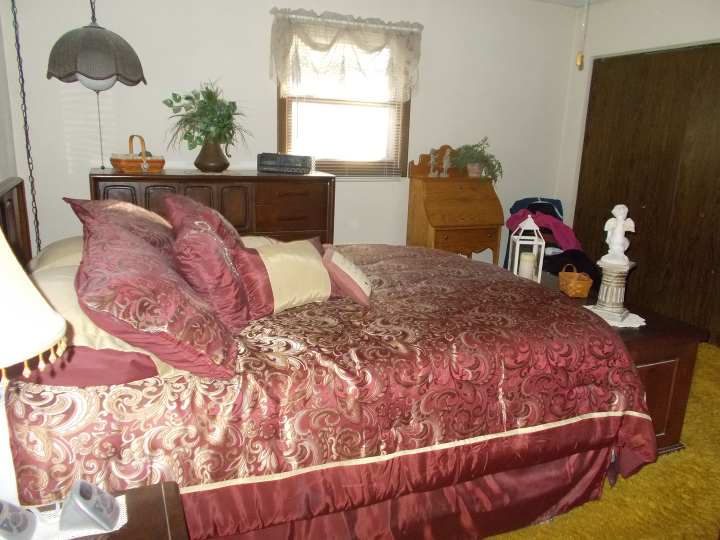 905 WINTHROP Court