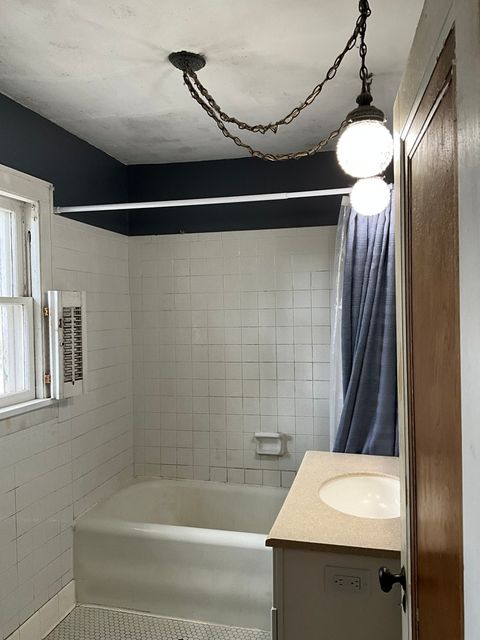 Tiny photo for 22 S Archer Avenue, Mundelein, IL 60060 (MLS # 12628852)