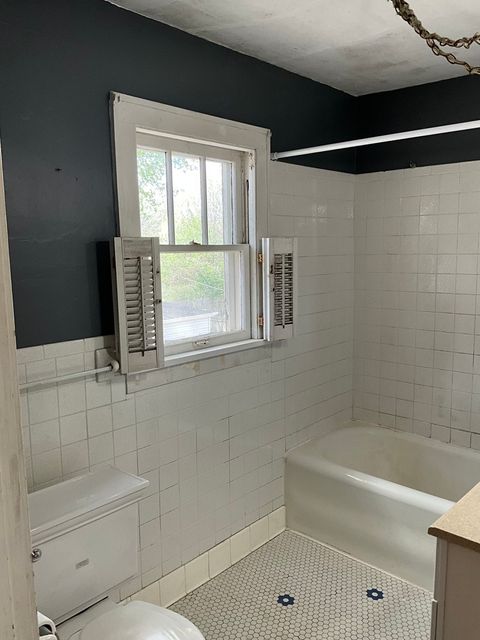 Tiny photo for 22 S Archer Avenue, Mundelein, IL 60060 (MLS # 12628852)