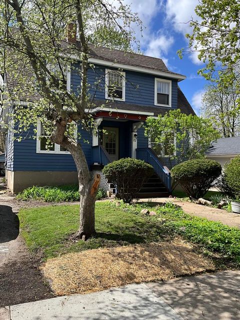 22 S Archer Avenue Mundelein IL 60060