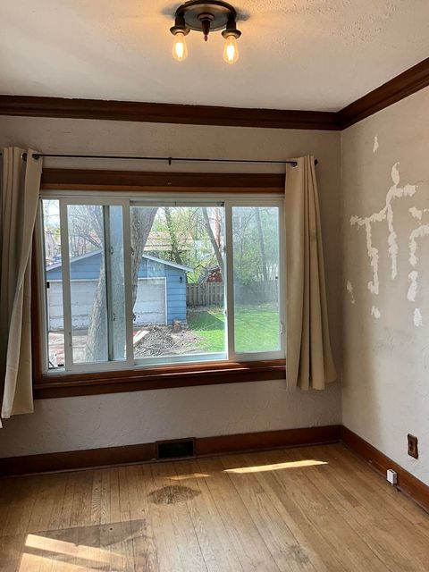 Tiny photo for 22 S Archer Avenue, Mundelein, IL 60060 (MLS # 12628852)