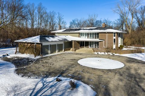 33 Longmeadow Road Winnetka IL 60093